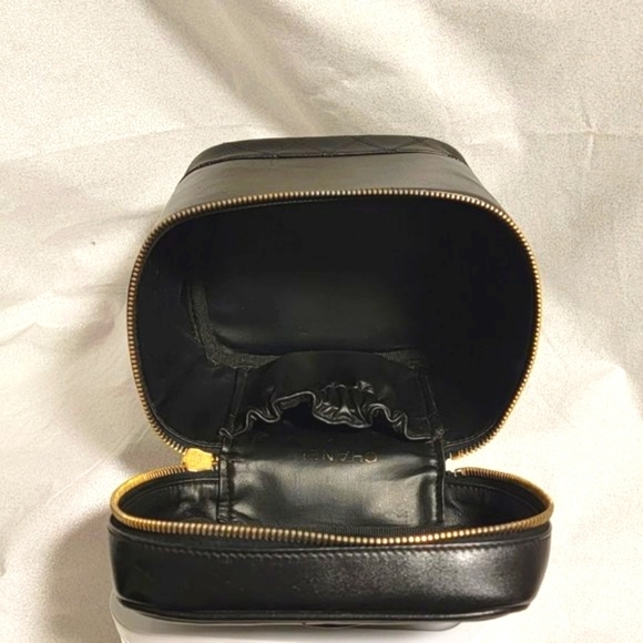 Authentic CHANEL Black Lambskin Leather Vanity Case - Picture 11 of 14